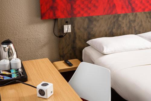 ibis Coventry South - image 6