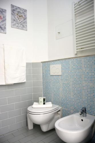 City Hotel - image 10