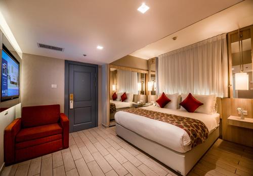 1 queen bed
