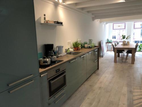 No6a Luxe design appartement in historisch hart Dordrecht ALLES dichtbij! No6a Luxe design appartement in historisch hart Dordrecht ALLES dichtbij!