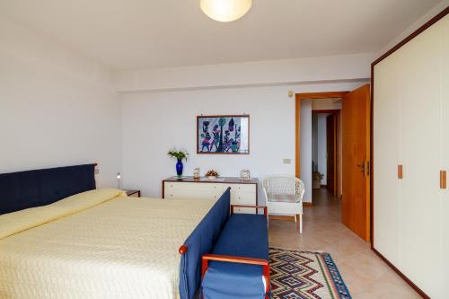 Fontana Vecchia Seaview Apartment - image 7