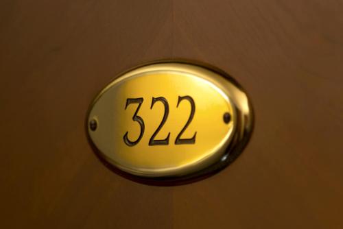 Lancaster Hotel - image 5