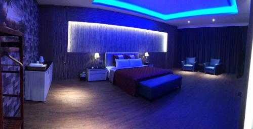 Deluxe Double Room image 4