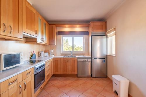 Kitchen, Villa Agua by Gabi Miguel in Guia