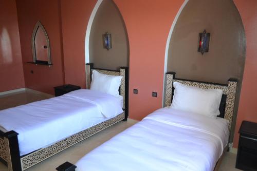 Inyan Dakhla Hotel Room Type - Triple Room with Private Bathroom