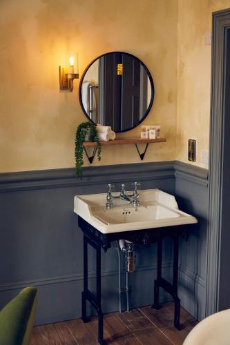 Frederick Street Townhouse - image 7