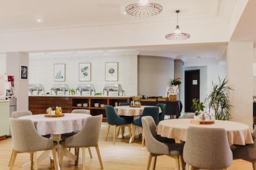 Ресторан, Hotel Rozdroze Nieborow in Неборув