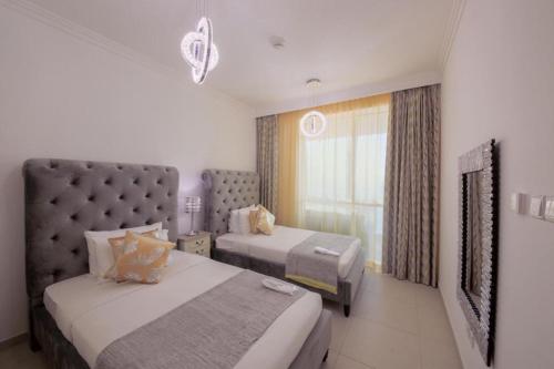 Stunning 5* 4BR-Oceanfront-Apartment - image 8