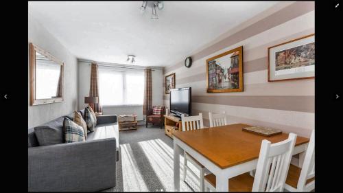 Lovely One Bedroom Apartment in Stratford, Londyn