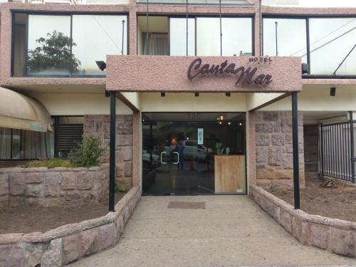 . Hotel Cantamar