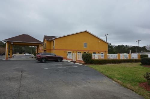 Jameson Inn and Suites Hazelhurst - image 6
