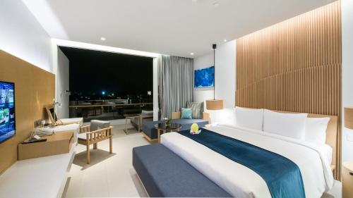 room detail thumbnail 1