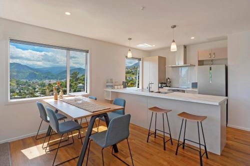 Kitchen, Tipi Haere in Britannia Heights
