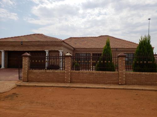 Granchis Guesthouse in Pilanesberg