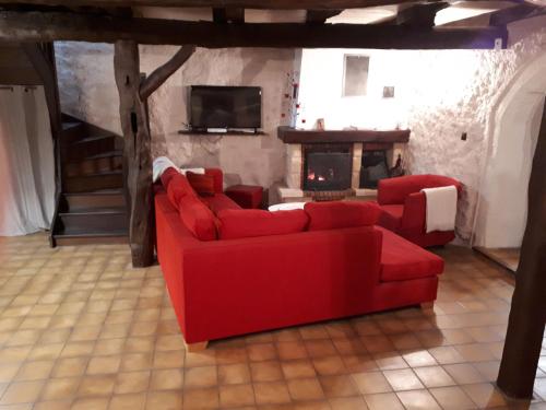 Shared lounge/TV area, Gite entre Vignes et Montagne in Other