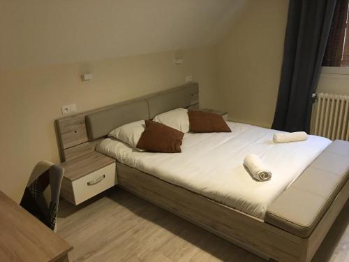 Au Charme du Lac Piscine & Spa 2 cottage Serqueux