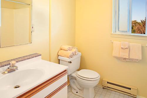 Top Town Condo at Maris Stella detail
