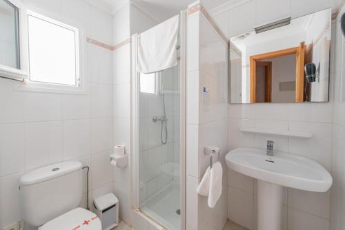 Apartamentos Es Cañe - image 10