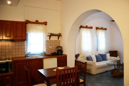 Dolphin Studios, Astypalaia Town (photo 4)