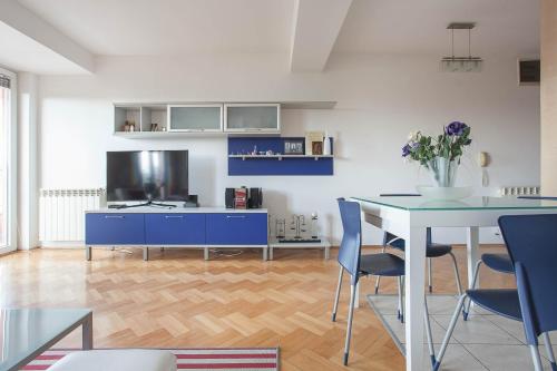 RED APARTMENT, Skopje (photo 7)