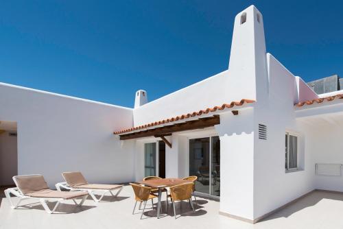 Apartamentos Es Cañe - image 11