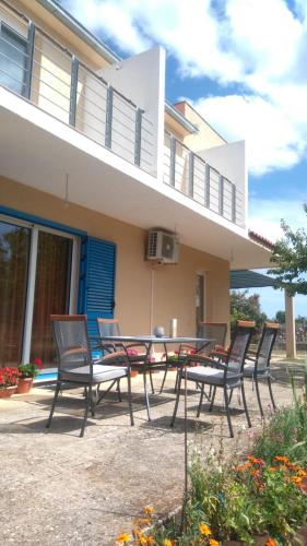  Holiday Home Anita, Pension in Unešić