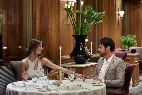 NJV Athens Plaza - image 7