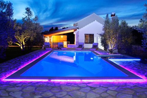Villa Mariela in Korcula heated pool - image 3