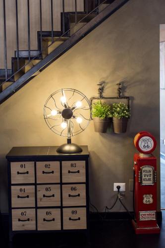 Industrial Apartment Near Duomo - image 2