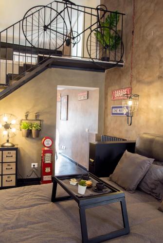 Industrial Apartment Near Duomo - image 6