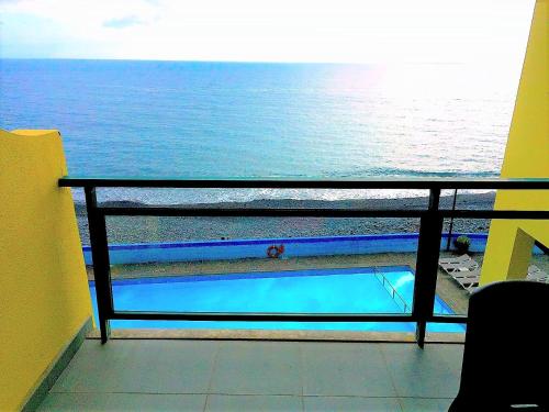  Atlantic view 3-Apartment with ocean view and pool in Funchal