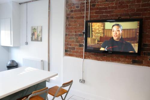 5 Bedroom Terrace House Modern Stylish Kitchen, Blackpool, Lancashire