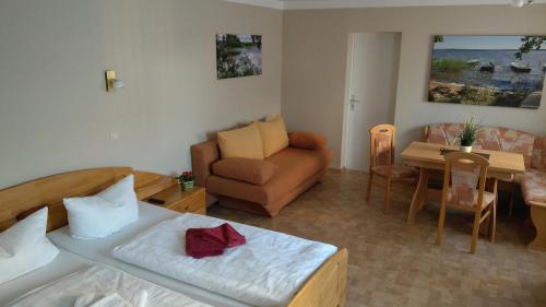 Pension Body Sun 11.1km von Gartenstraße entfernt