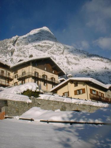 Hotel Ottoz Meublé, Courmayeur