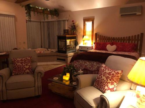 Deluxe King Suite