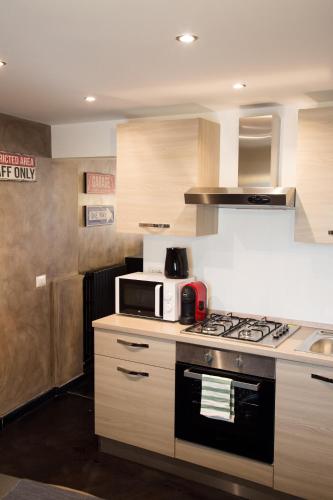 Industrial Apartment Near Duomo, Milán (fotografie 4)