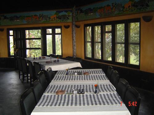 Rhino Lodge Bardia in Thakudwara
