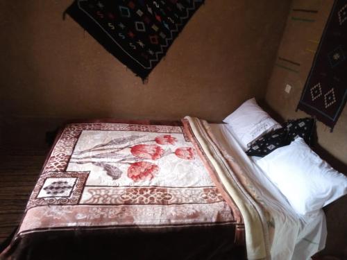 2 twin beds