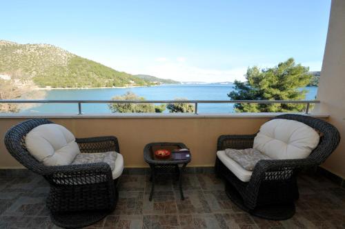  Apartman Bombon in Marina