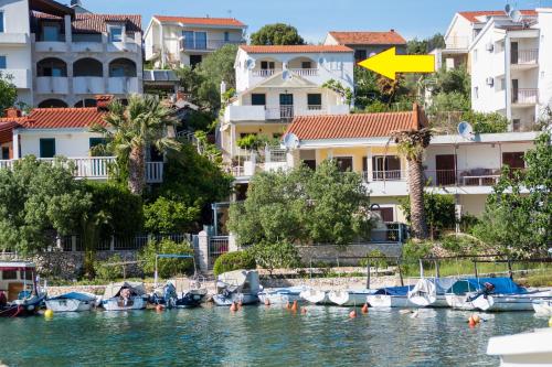  Apartments Marala in Okrug Donji