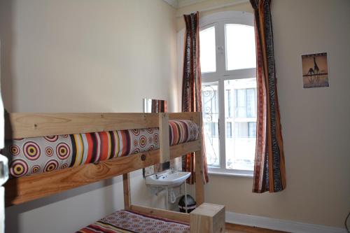 Urban Hive Backpackers Set in a prime location of Cape Town, Urban Hive Backpackers puts everything the city has to offer just outside your doorstep. The property offers guests a range of services and amenities designed to 