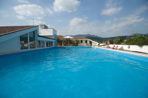 Regal Residence - image 12