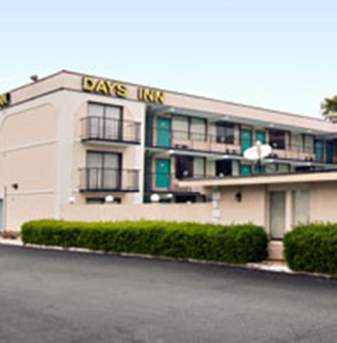 Days Inn by Wyndham Raleigh South