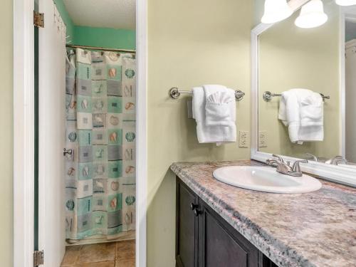 Sugar Beach 329 by Bender Vacation Rentals - image 2
