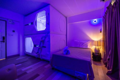 Infinite Hotel – Bangkok, NY