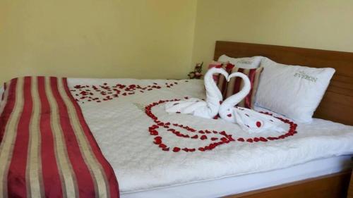 Rosy Apartment