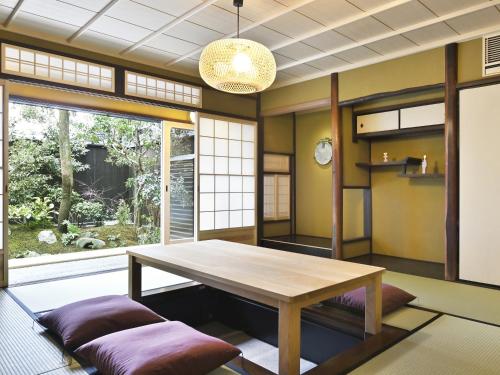 Three-Bedroom Townhouse image 10