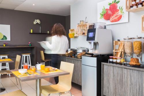 餐飲選擇, 柔居公寓酒店 - 斯特拉斯堡伊爾基希 (Adagio Access Strasbourg Illkirch Aparthotel) in 伊爾基爾克格拉方斯塔當