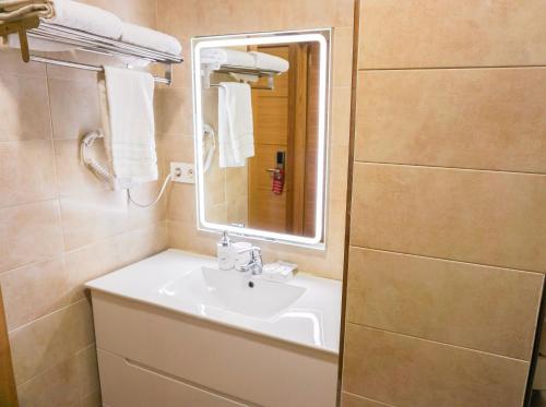 Bathroom, Hotel Lidar in Bilbao