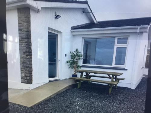 Entrance, Zepher Apartment in Ballycullaun